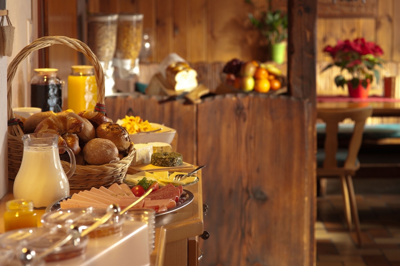 restaurant-CUEBRIS-min_breakfast-801827